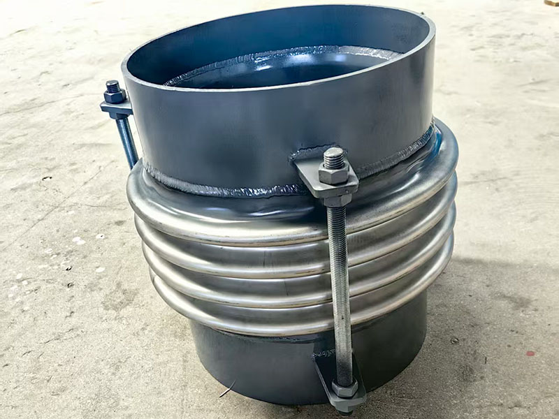 金属补偿器